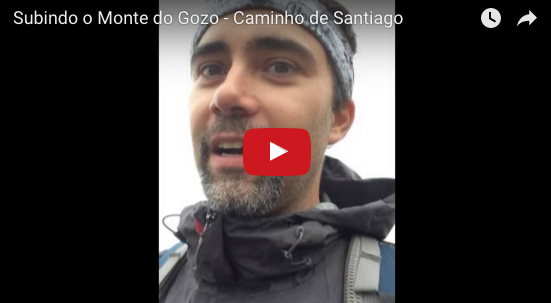 Subindo o Monte do Gozo – Caminho de Santiago